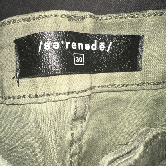 NWT: men or Unisex cargo jeans by SERENDI in distressed green color size 30W/34L - Picture 4 of 4